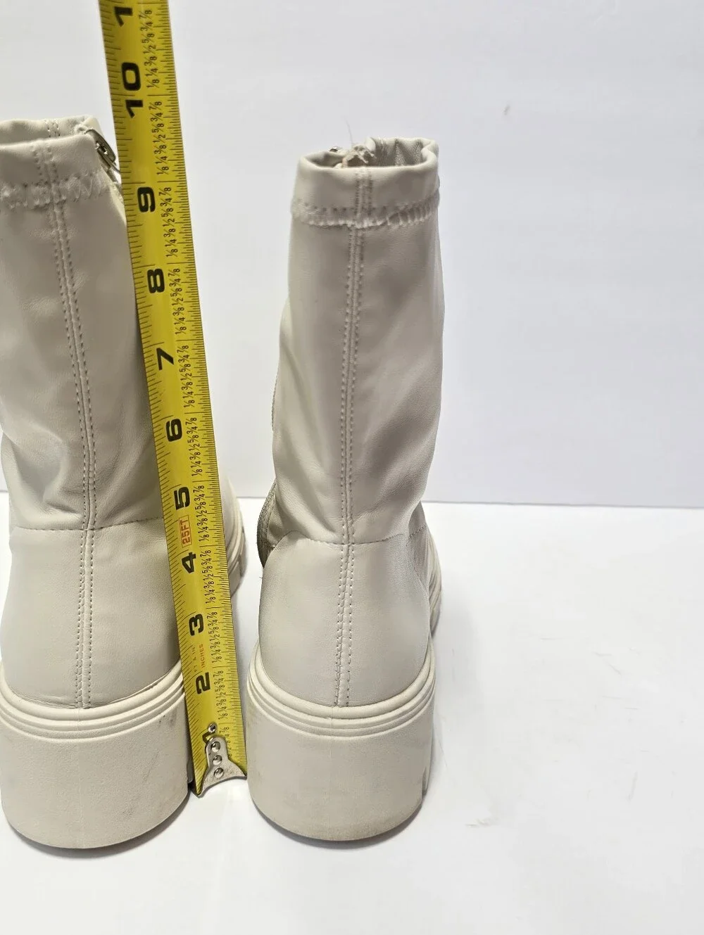 Qupid Sock Boots Chunky Lugged Sole Women's Boots Size 8